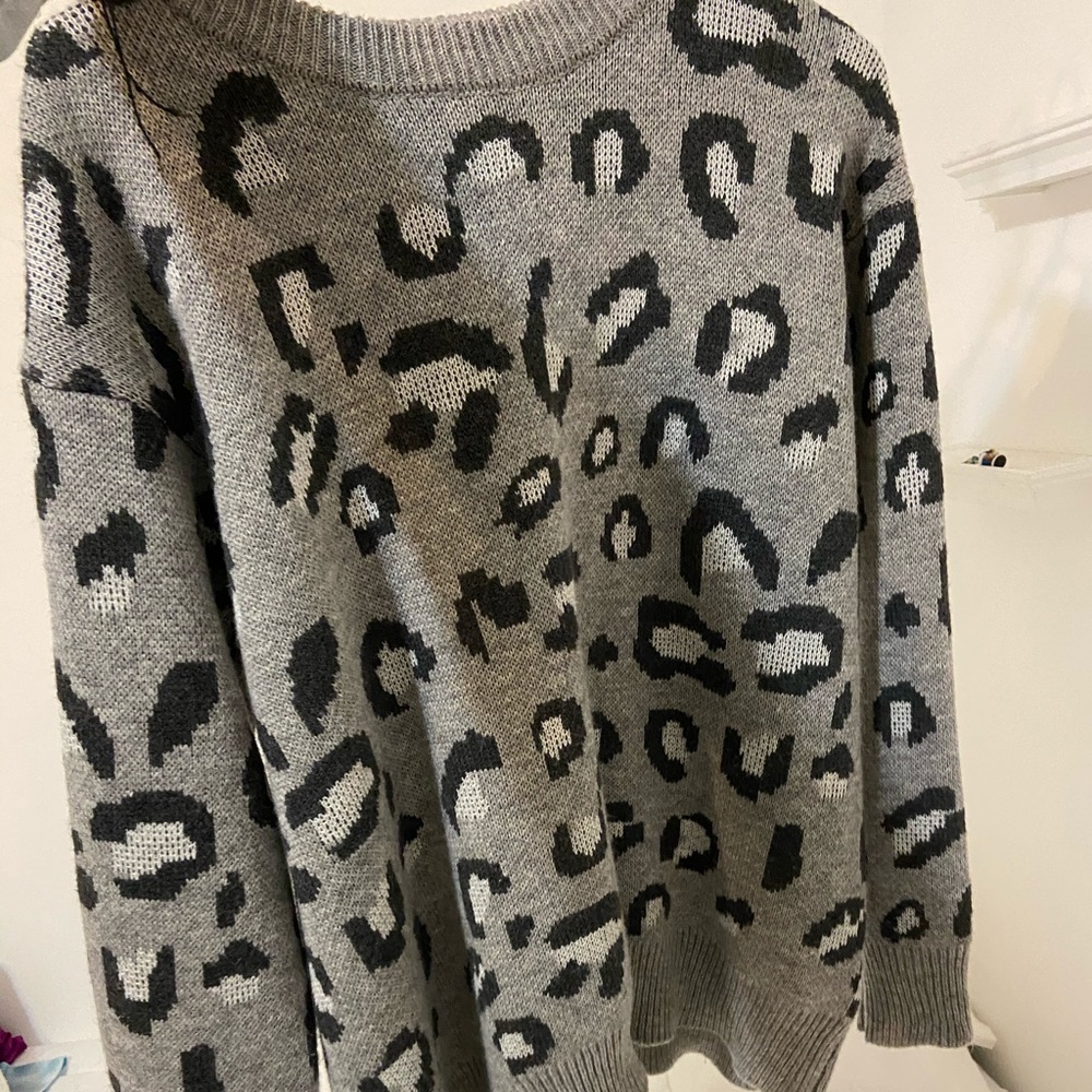 Grey leopard print sweater